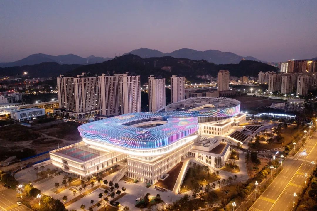 臺風(fēng)暴雨都不怕？揭秘福州新地標(biāo)建筑的照明科技