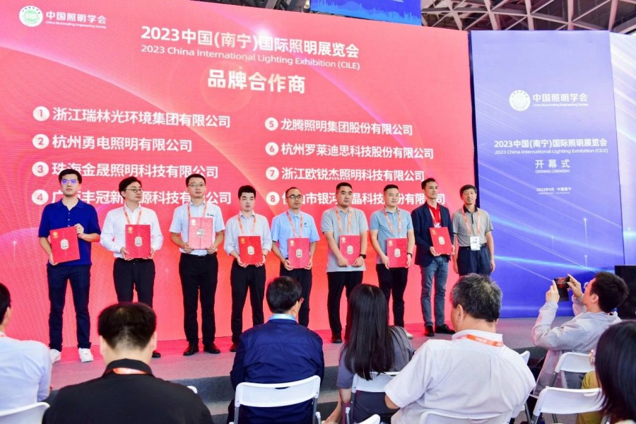 16952798488355058268.jpg f72949effe866563717452b4b8b364d6.jpg