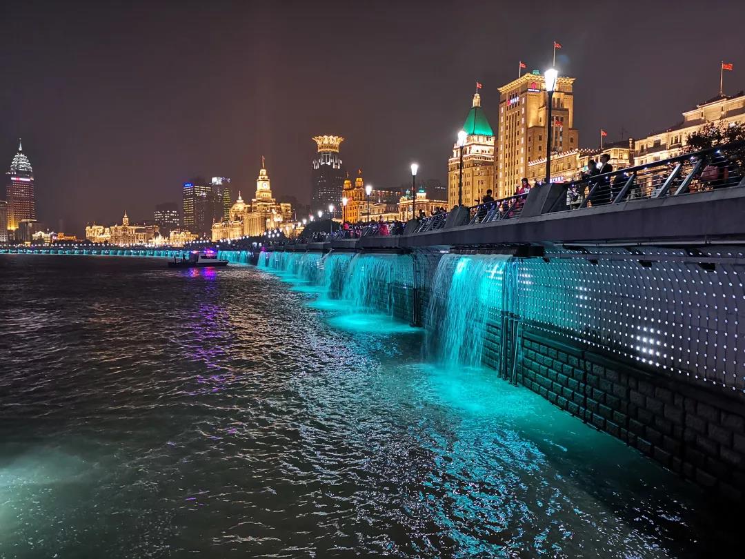 “上?！げ灰沟木省保催M博會如何打造黃浦江水中的高防水性照明！