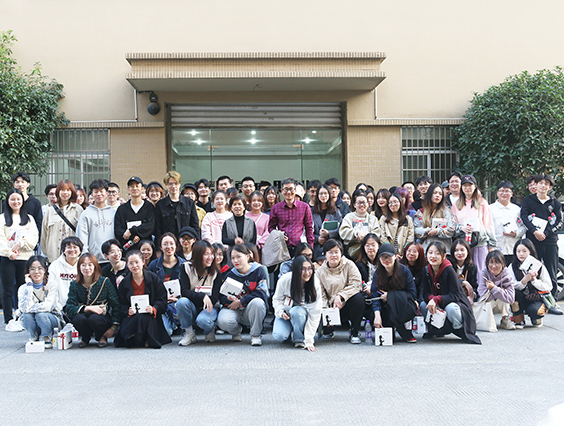 推進(jìn)人才培養(yǎng)新模式，浙大學(xué)子走進(jìn)勇電參觀學(xué)習(xí)